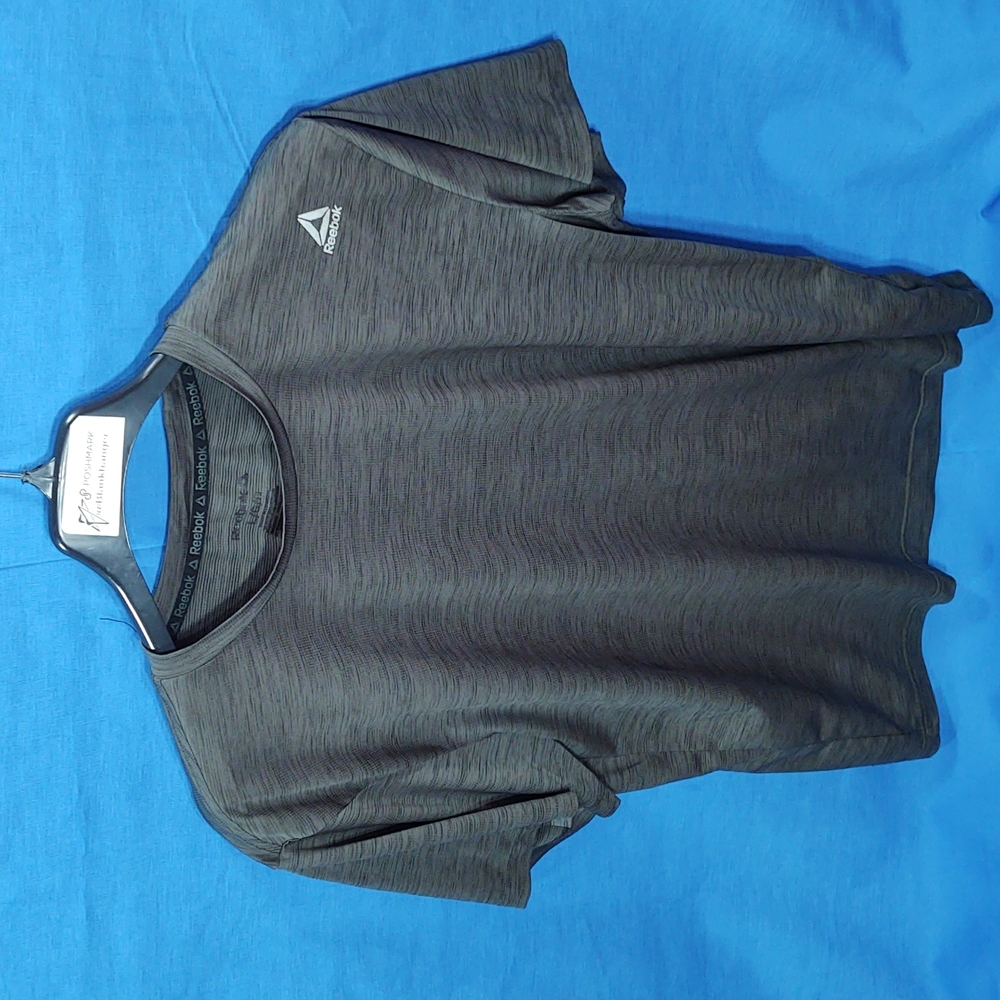 Reebok mens short sleeve tee shirt